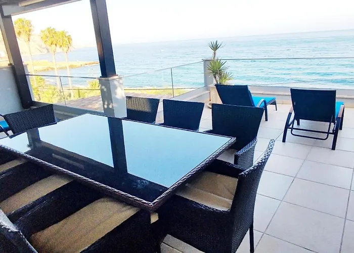 Casa Do Mar - Luxurious With Swim & Sea View