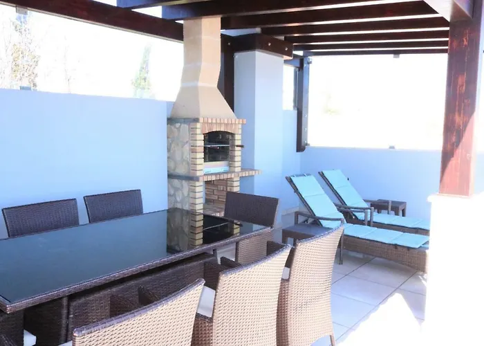 Casa Do Mar - Luxurious With Swim & Sea View Villa