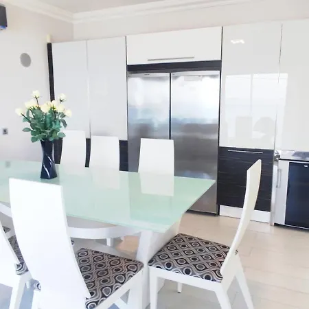 Casa Do Mar - Luxurious With Swim & Sea View