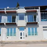 Casa Do Mar - Luxurious With Swim & Sea View *