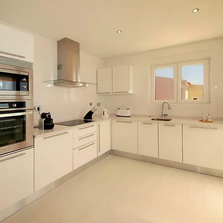 Casa Do Mar - Luxurious With Swim & Sea View *
