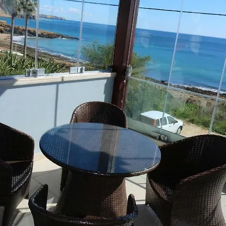 Sea House *