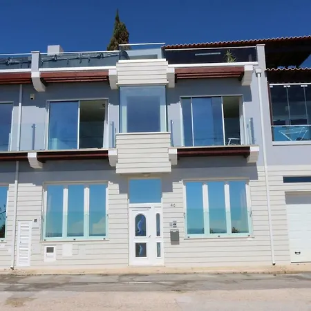 Sea House *
